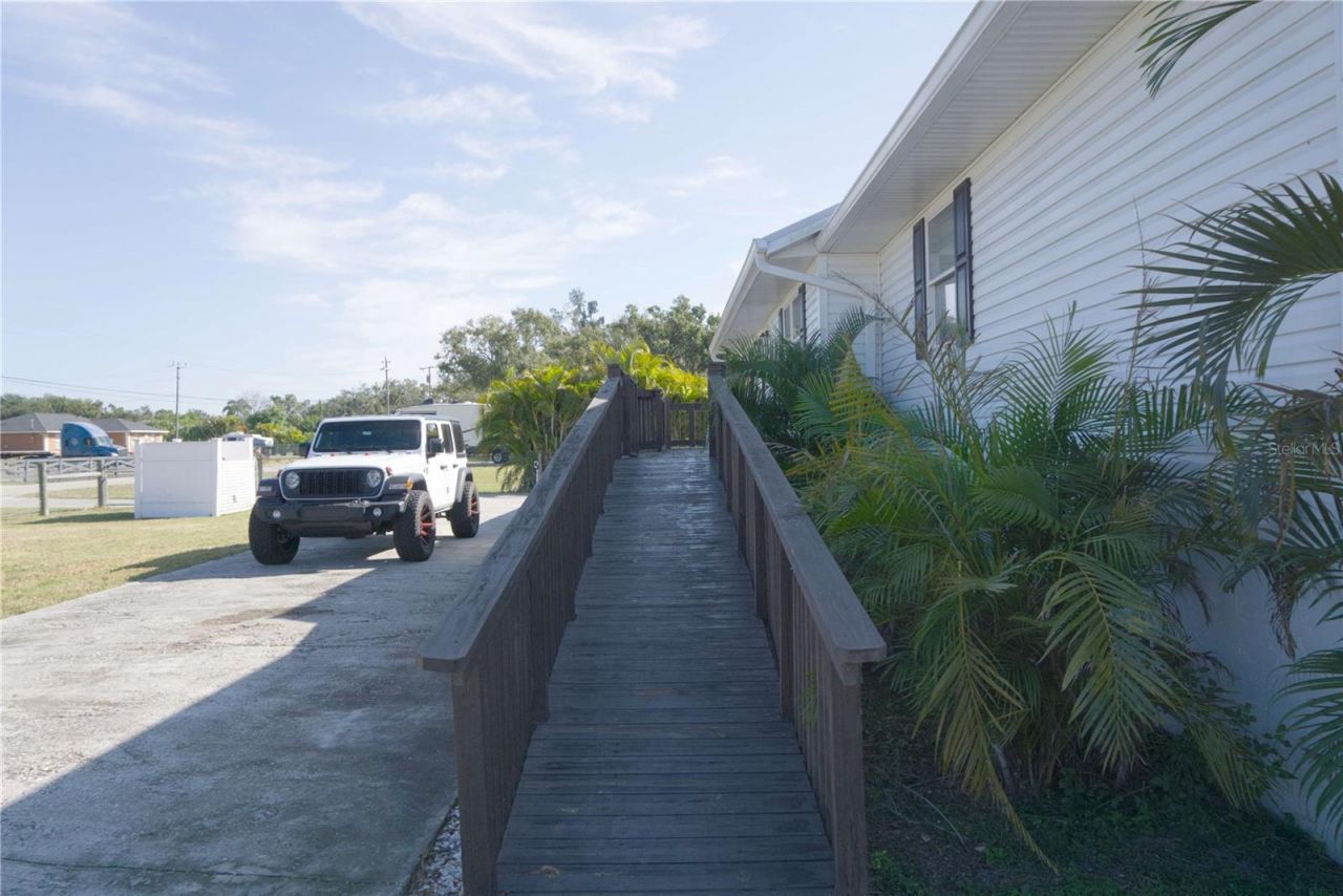 1007 77th Street E, Palmetto, FL 34221 Photo