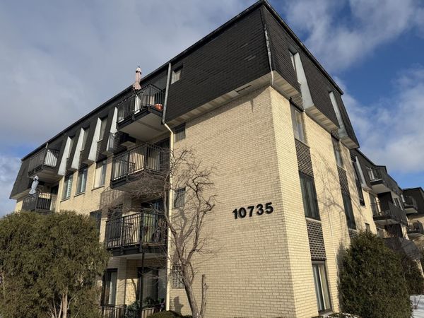 10735 5th Ave Cutoff, Unit 304, Countryside, IL 60525