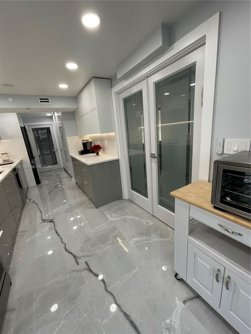 210 174th St , Unit 309, Sunny Isles Beach, FL 33160 Photo