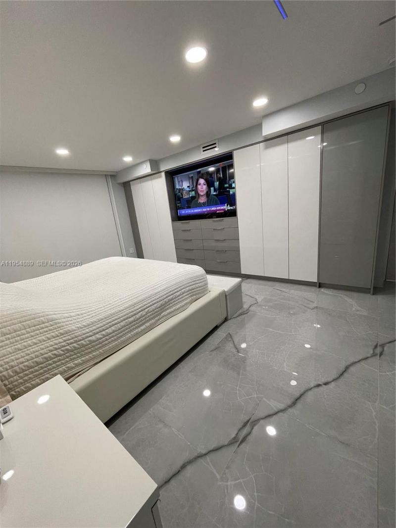 210 174th St , Unit 309, Sunny Isles Beach, FL 33160 Photo