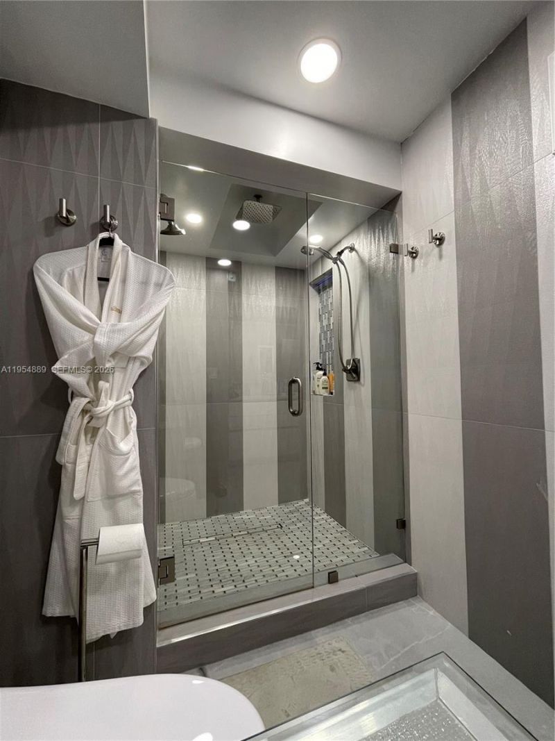 210 174th St , Unit 309, Sunny Isles Beach, FL 33160 Photo