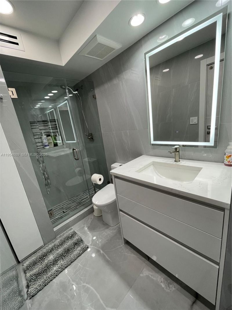 210 174th St , Unit 309, Sunny Isles Beach, FL 33160 Photo