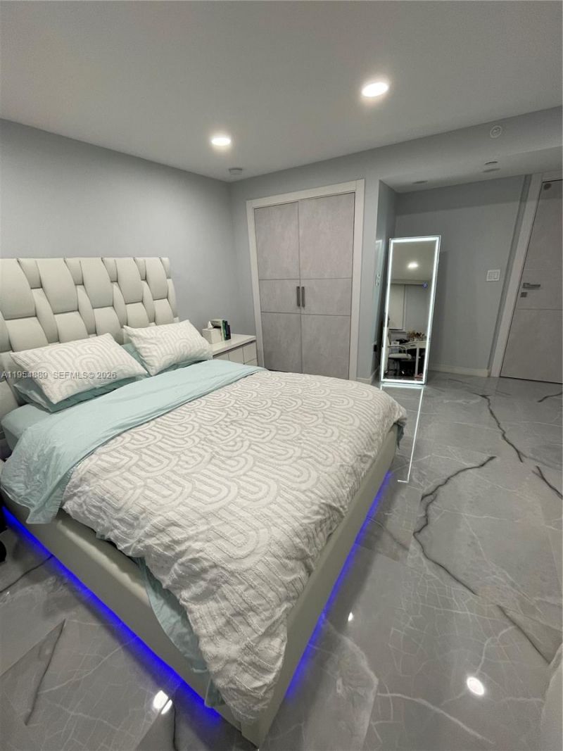 210 174th St , Unit 309, Sunny Isles Beach, FL 33160 Photo