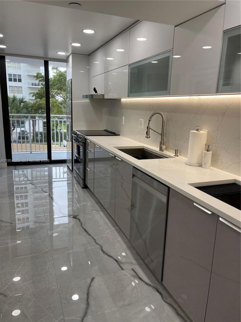 210 174th St , Unit 309, Sunny Isles Beach, FL 33160 Photo