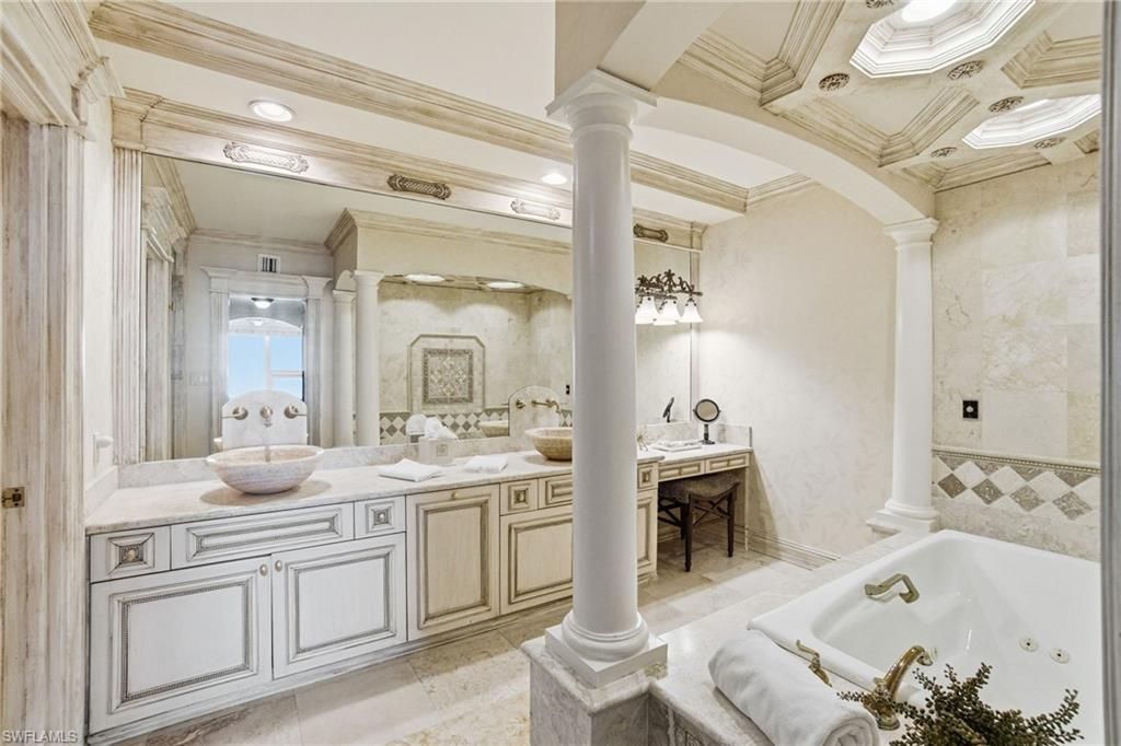 4301 Gulf Shore Blvd N, Unit 1801, Naples, FL 34103 Photo