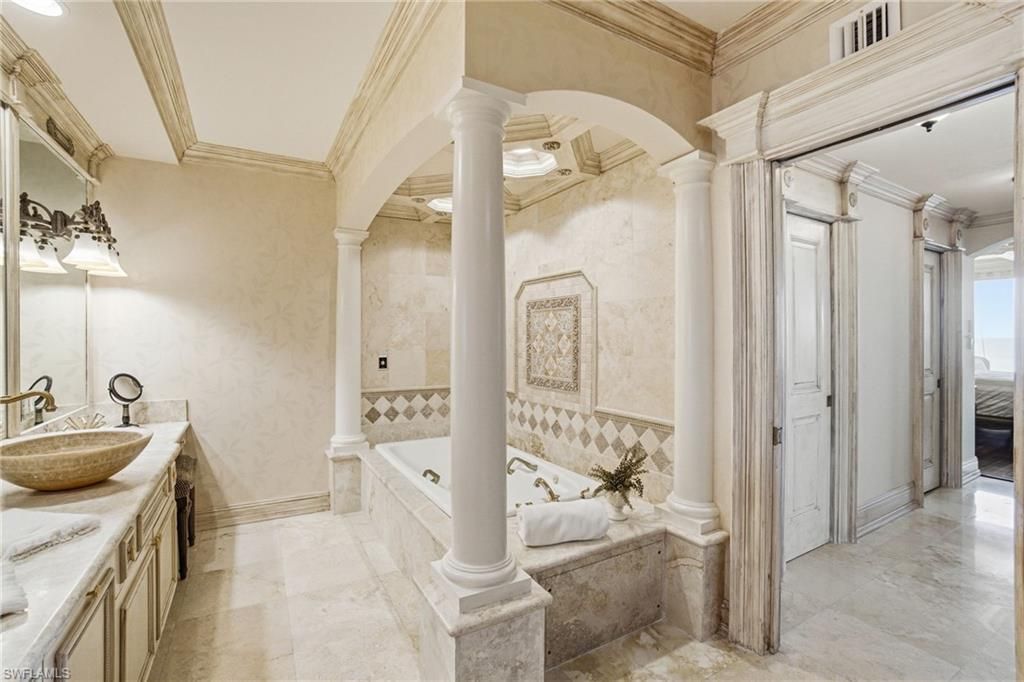 4301 Gulf Shore Blvd N, Unit 1801, Naples, FL 34103 Photo