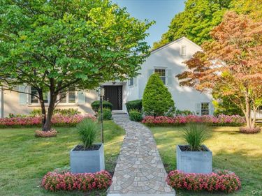 15 Hillside Road, Bronxville, NY 10708