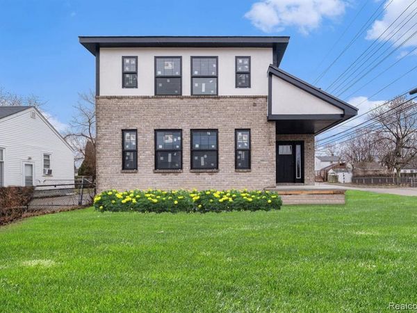 23708 Lexington Avenue, Eastpointe, MI 48021
