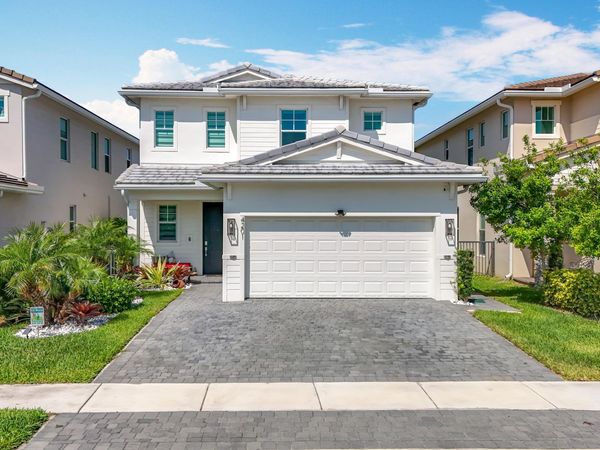 4201 Pelicano Way, Deerfield Beach, FL 33064