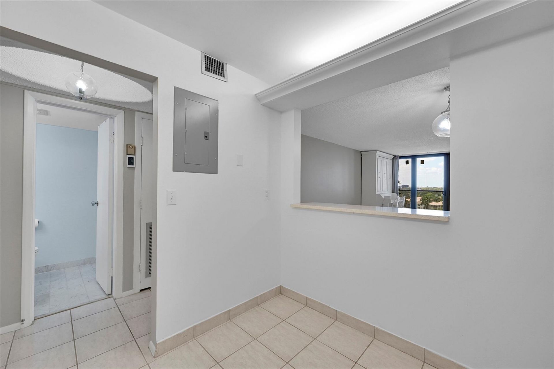 2301 S Ocean Drive, Unit 1006, Hollywood, FL 33019 Photo