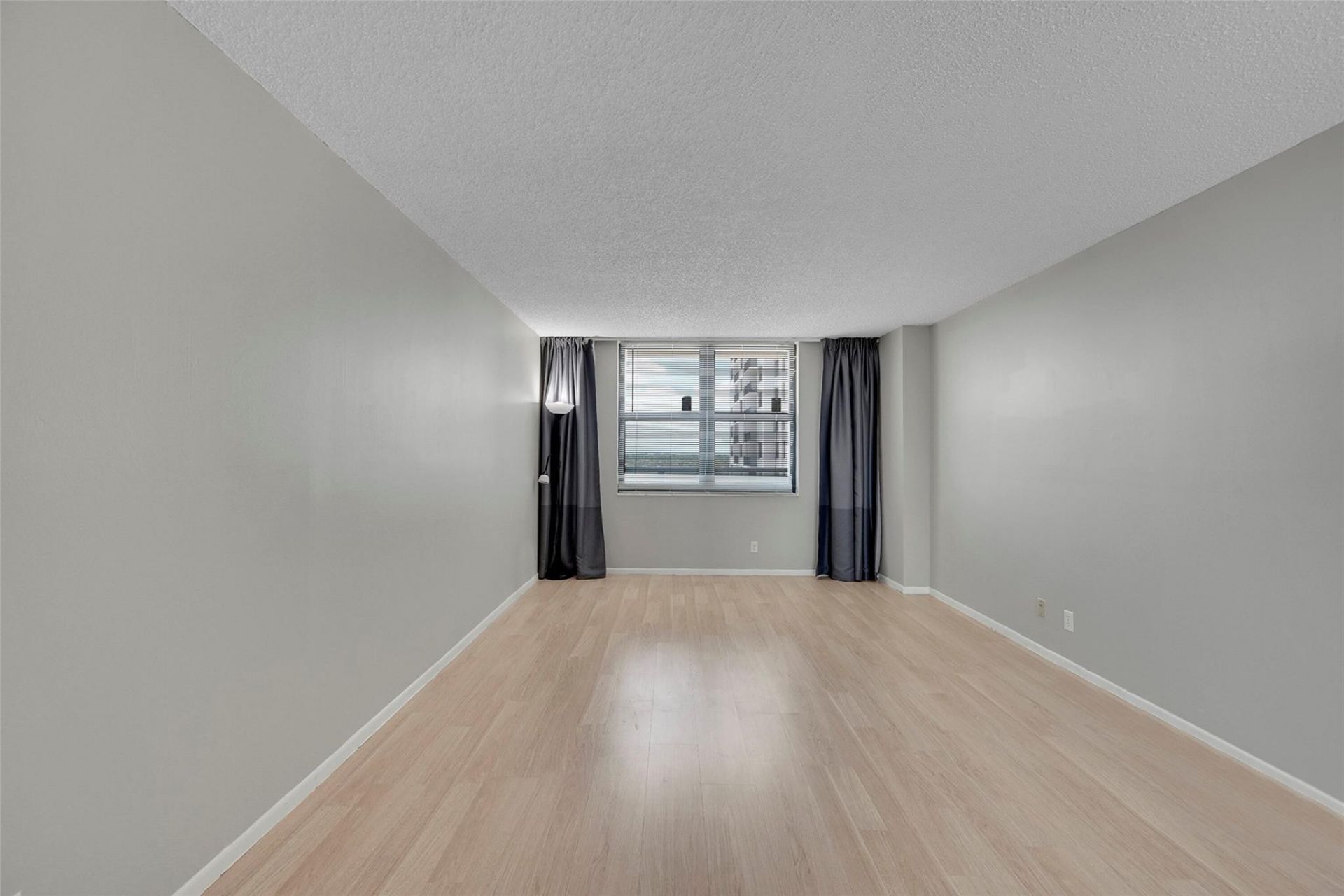 2301 S Ocean Drive, Unit 1006, Hollywood, FL 33019 Photo