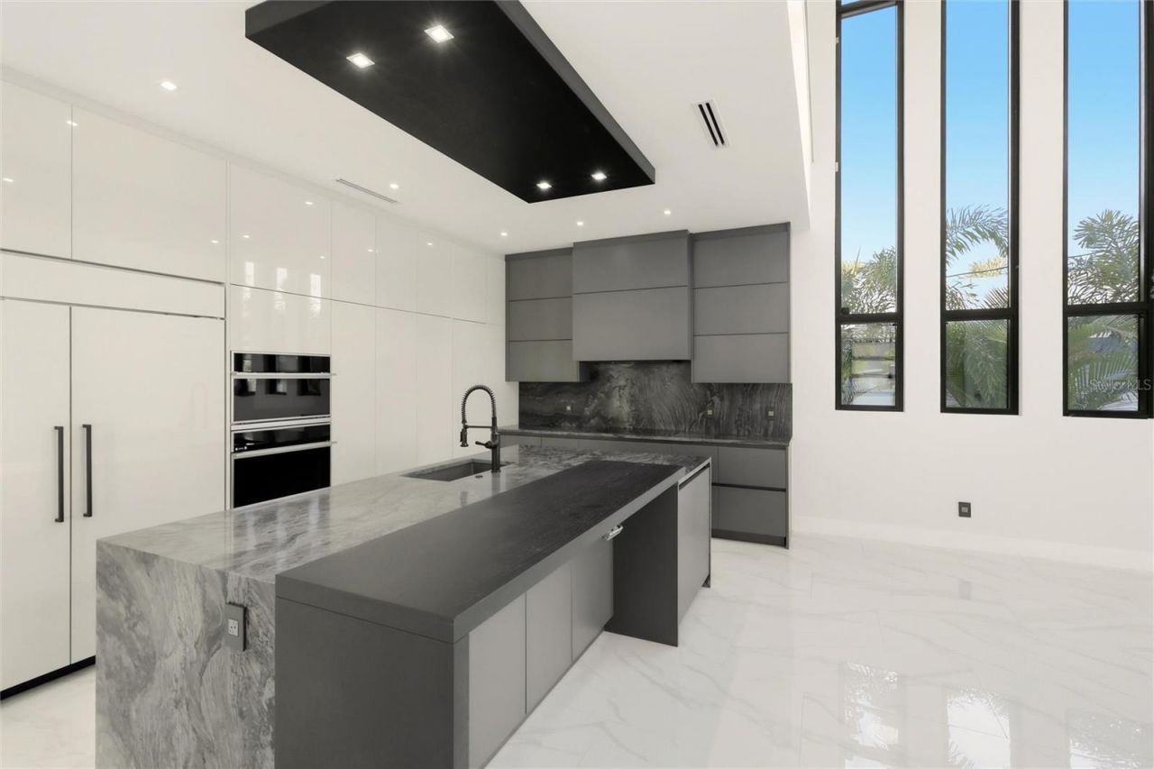 2089 Arlington Street, Sarasota, FL 34239 Photo