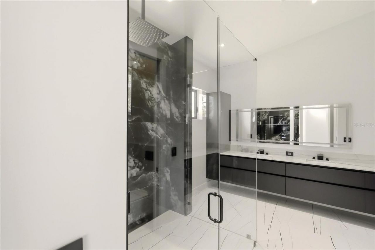 2089 Arlington Street, Sarasota, FL 34239 Photo