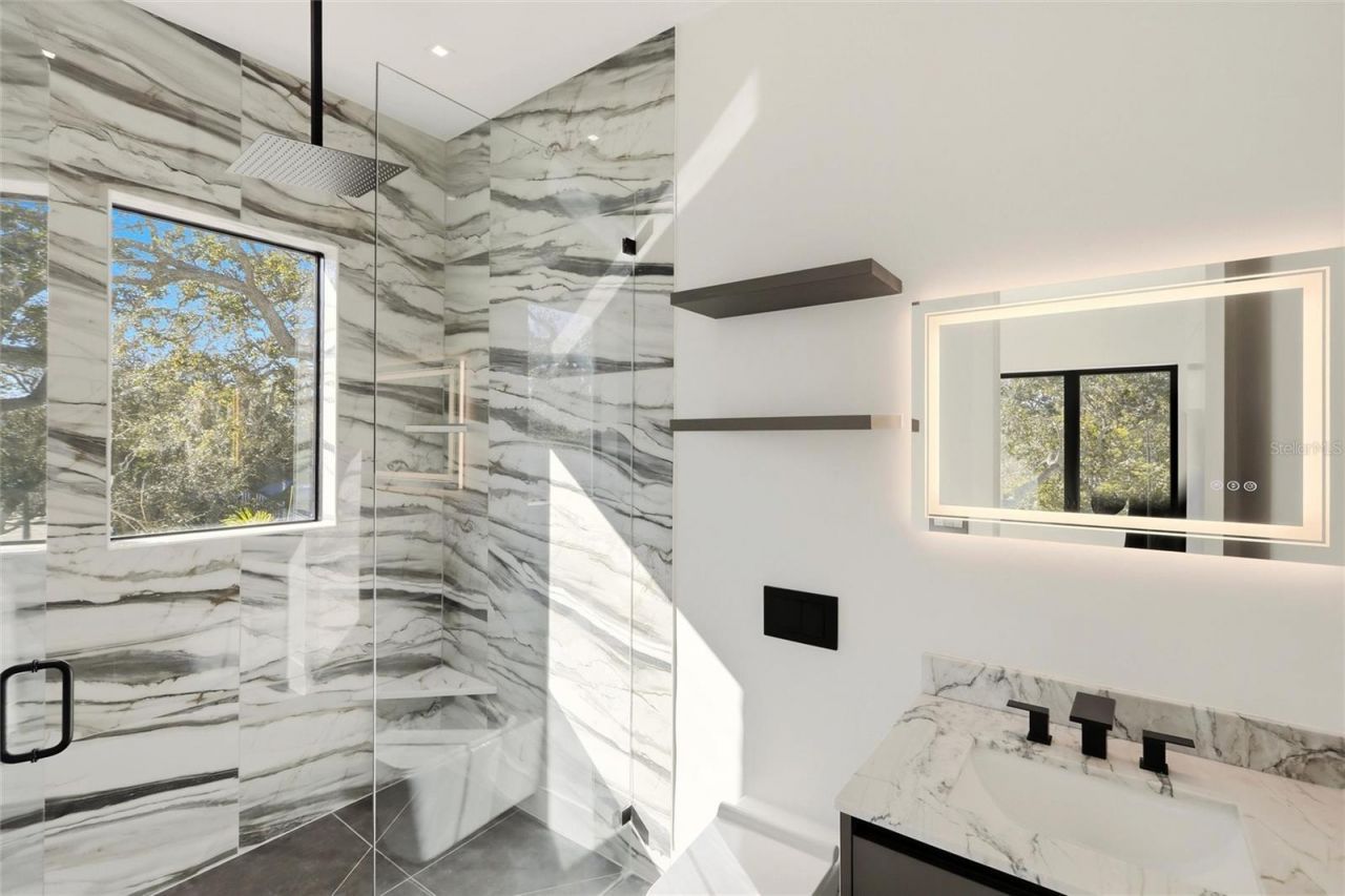 2089 Arlington Street, Sarasota, FL 34239 Photo