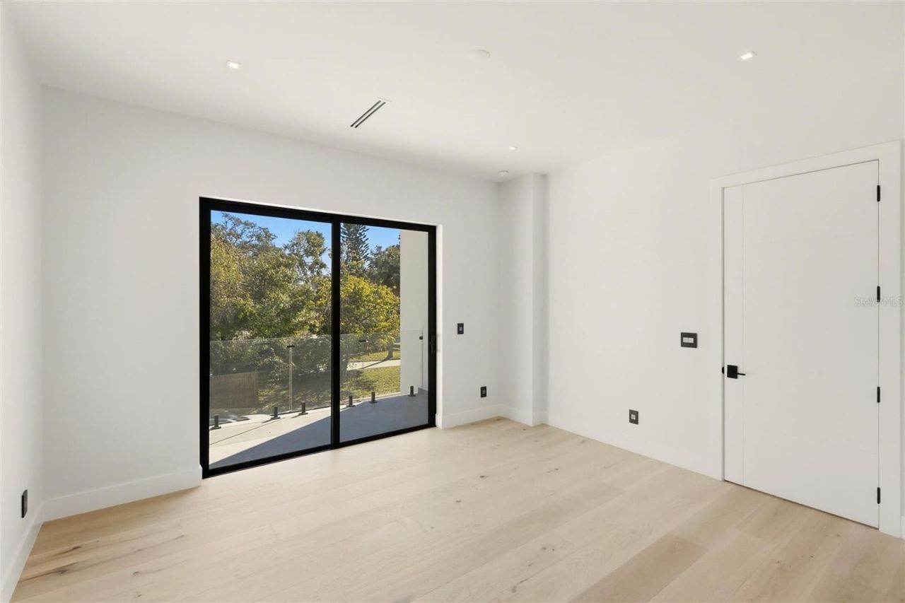 2089 Arlington Street, Sarasota, FL 34239 Photo