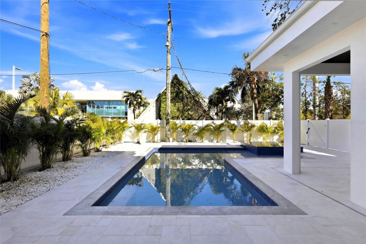 2089 Arlington Street, Sarasota, FL 34239 Photo