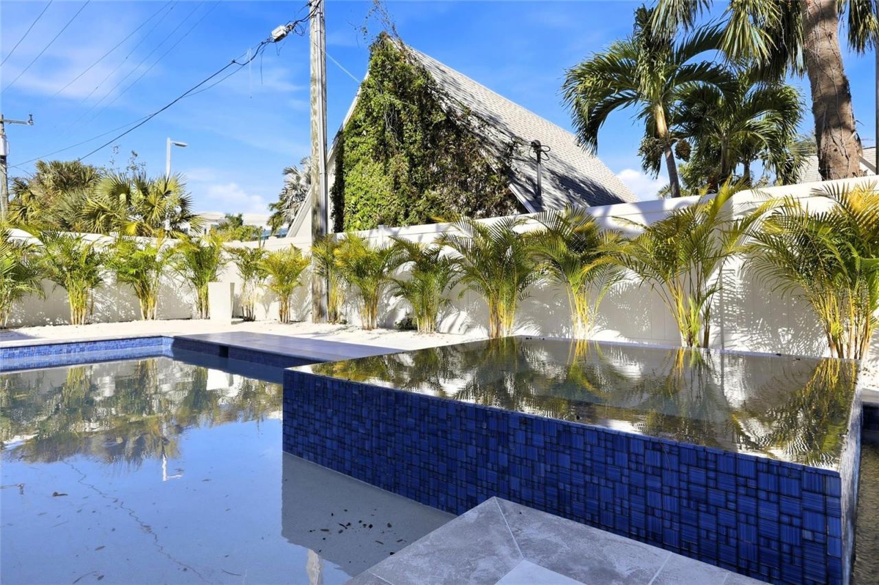 2089 Arlington Street, Sarasota, FL 34239 Photo