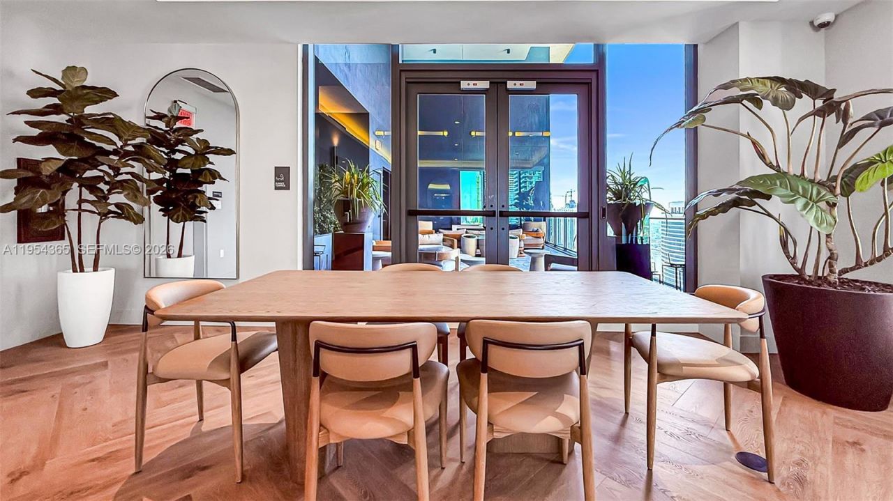 121 NE 5th St, Unit 1608, Miami, FL 33143 Photo