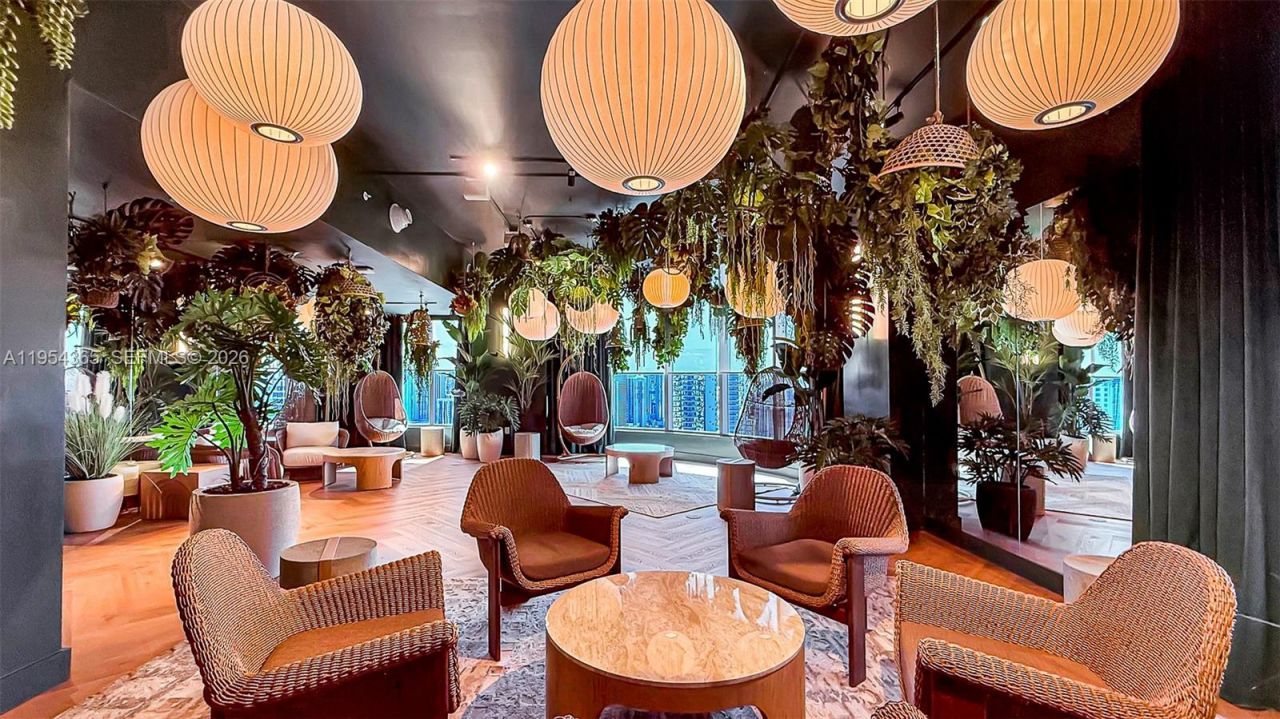 121 NE 5th St, Unit 1608, Miami, FL 33143 Photo