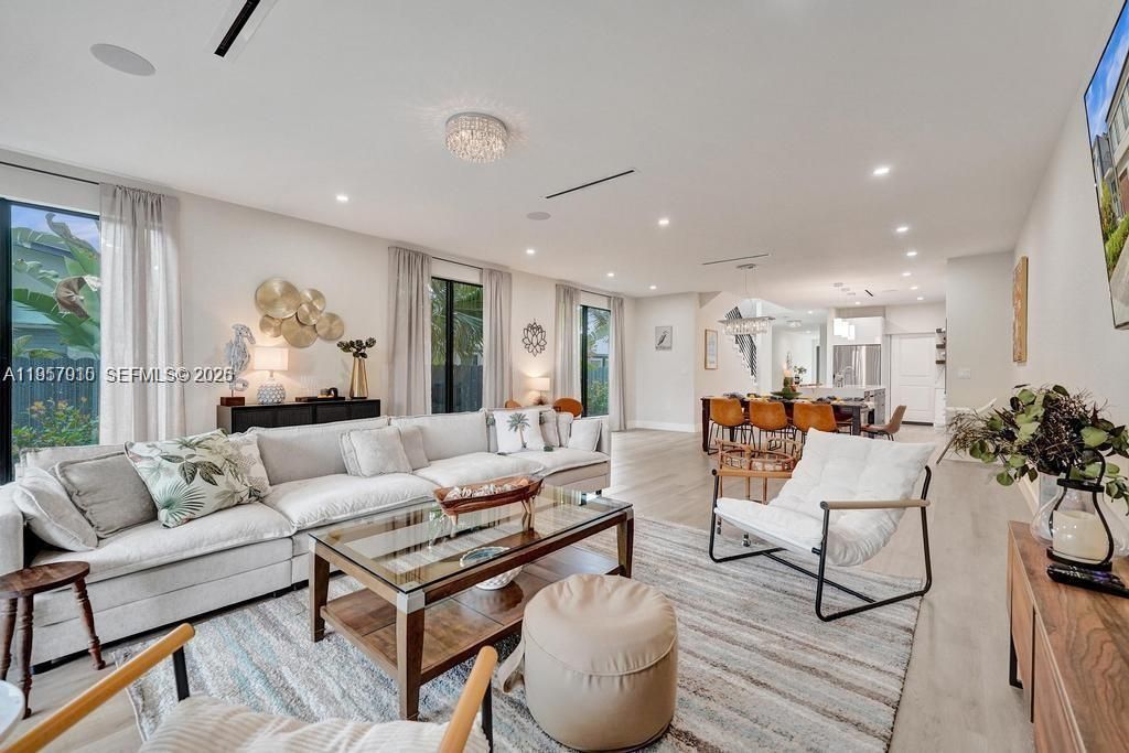 1101 NE 16th Ter , Unit TH#1, Fort Lauderdale, FL 33304 Photo