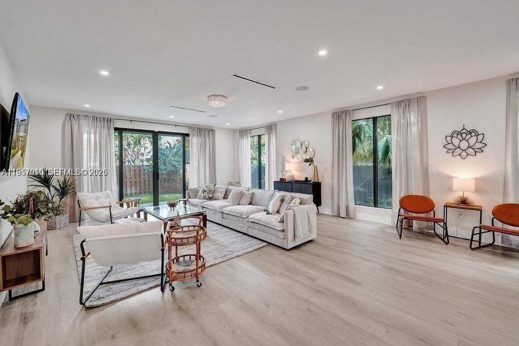 1101 NE 16th Ter , Unit TH#1, Fort Lauderdale, FL 33304 Photo