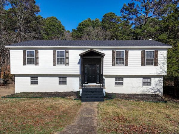 12620 Southridge Drive, Little Rock, AR 72212