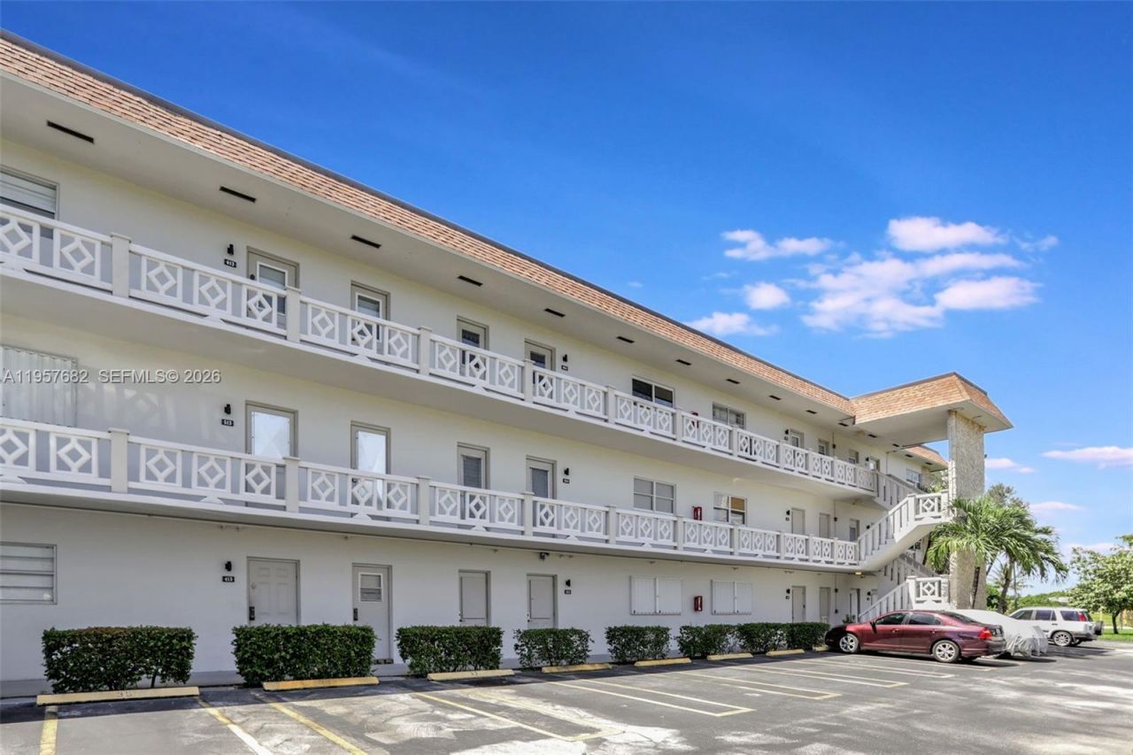 3501 NW 47th Ave , Unit 516, Lauderdale Lakes, FL 33319 Photo