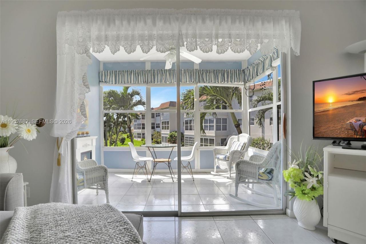 3501 NW 47th Ave , Unit 516, Lauderdale Lakes, FL 33319 Photo