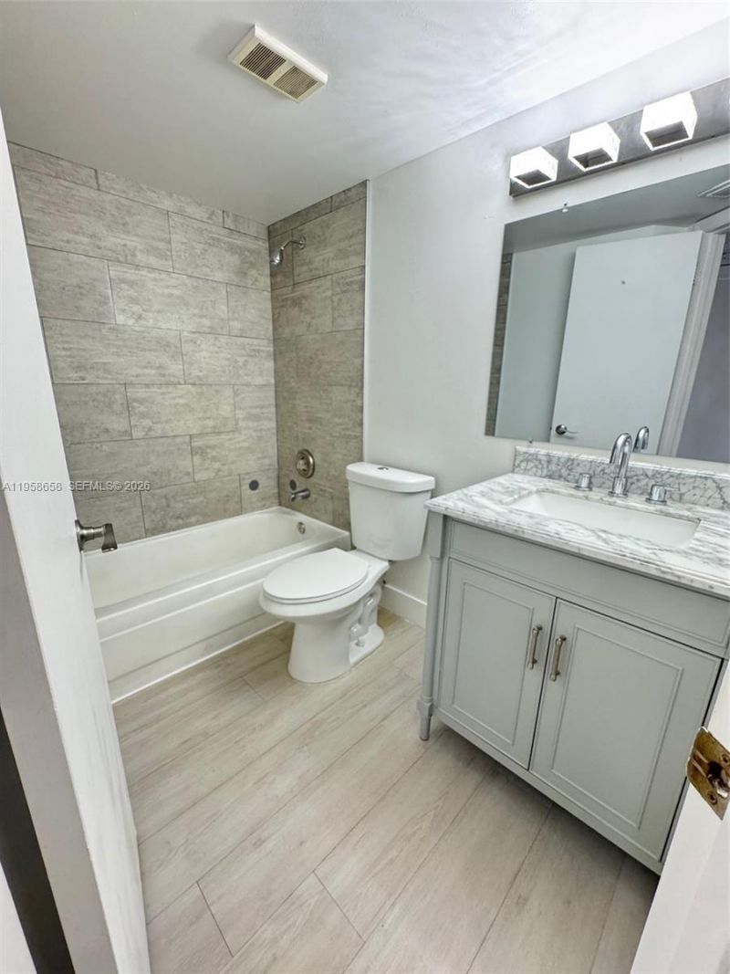 8801 Wiles Rd , Unit 308, Coral Springs, FL 33067 Photo