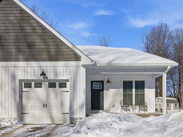 131 West St, Unit 131, Easthampton, MA 01027