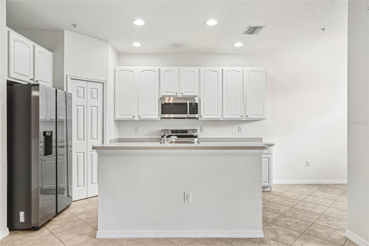7928 Limestone Lane, Unit 19-105, Sarasota, FL 34233 Photo