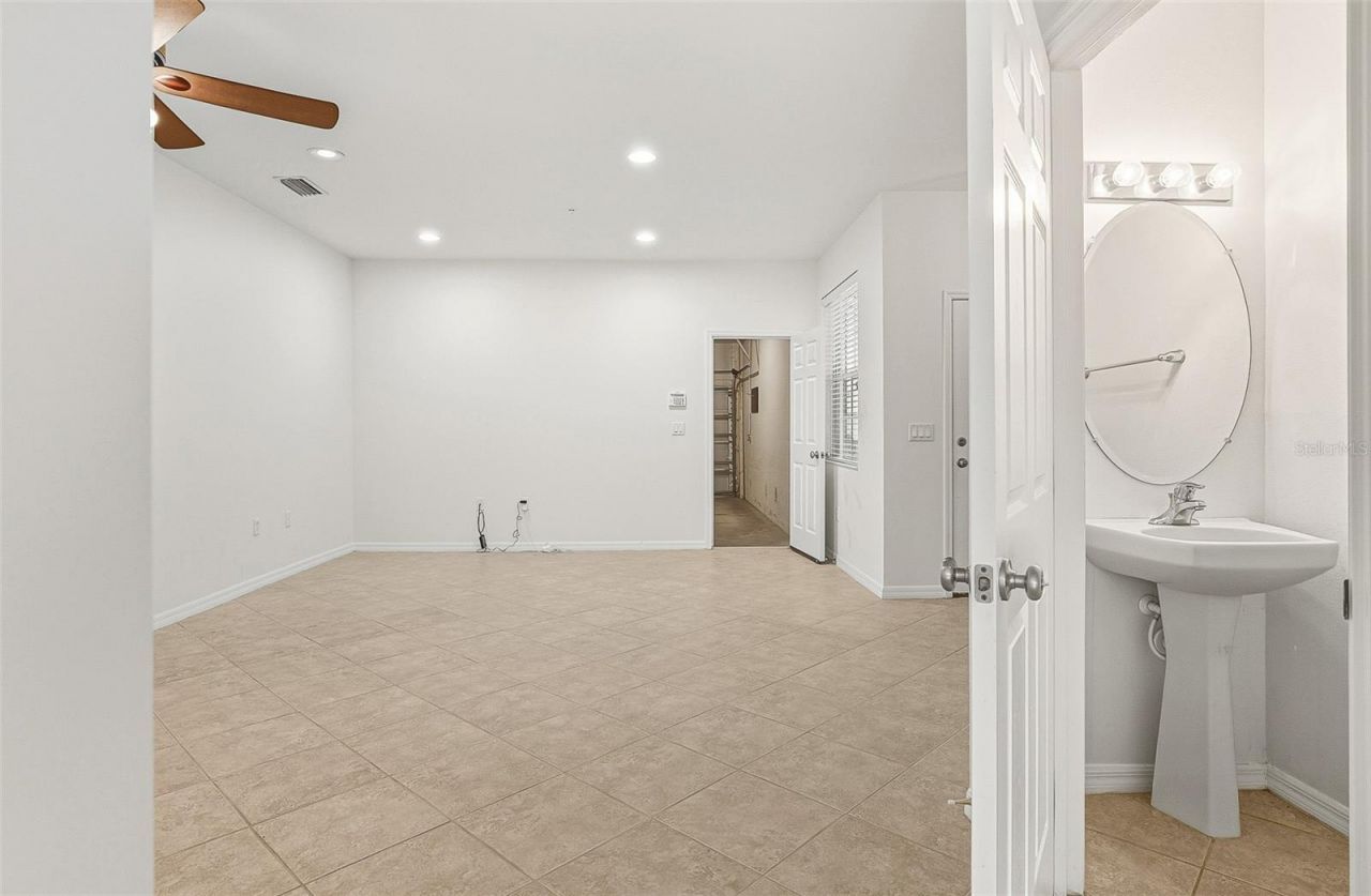 7928 Limestone Lane, Unit 19-105, Sarasota, FL 34233 Photo