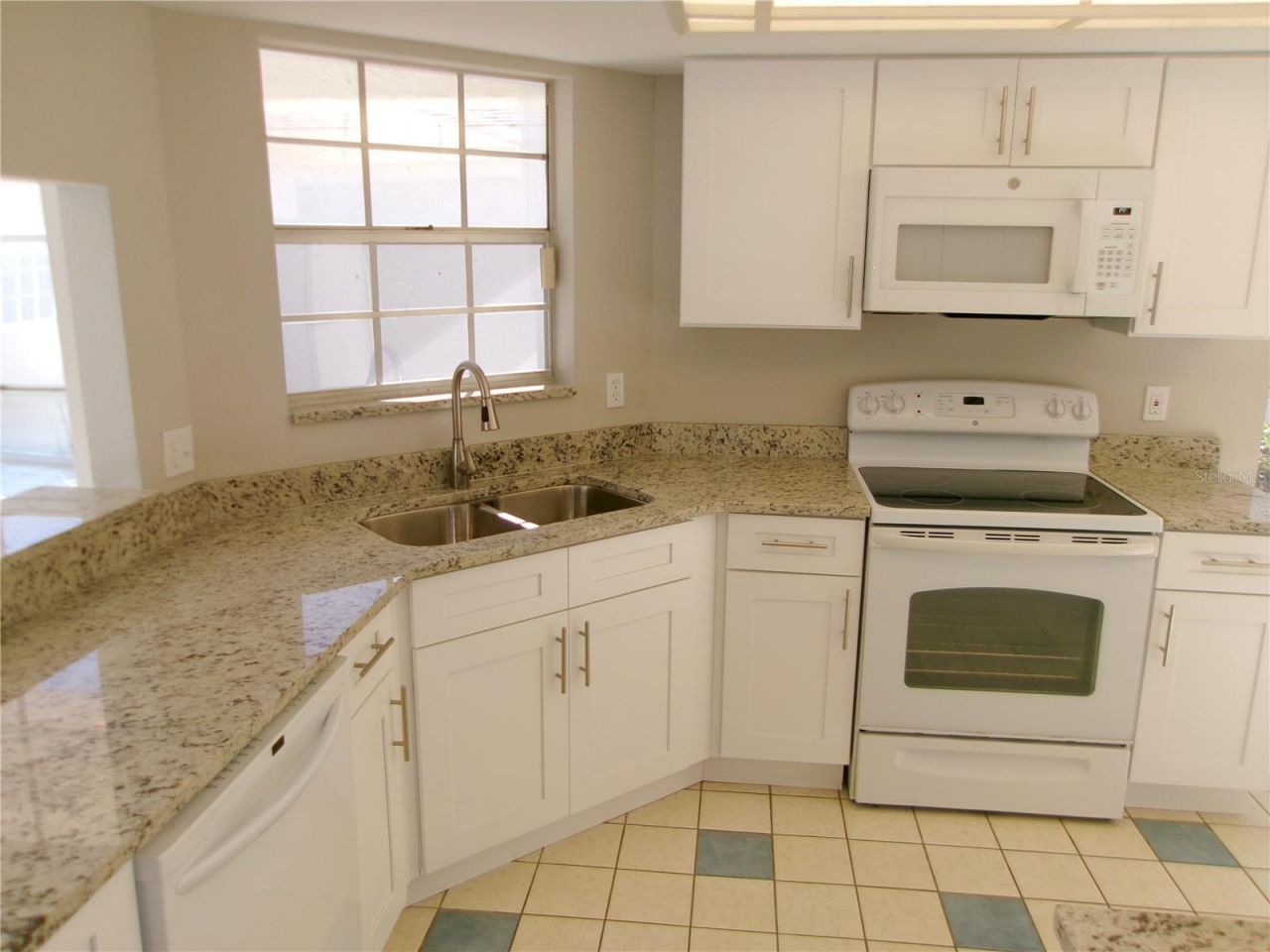 11604 Versailles Lane, Unit 60, Port Richey, FL 34668 Photo