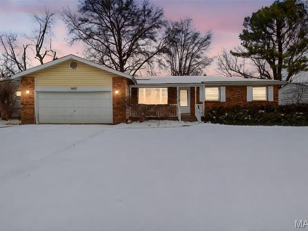 1451 Farmview Avenue, St Louis, MO 63138