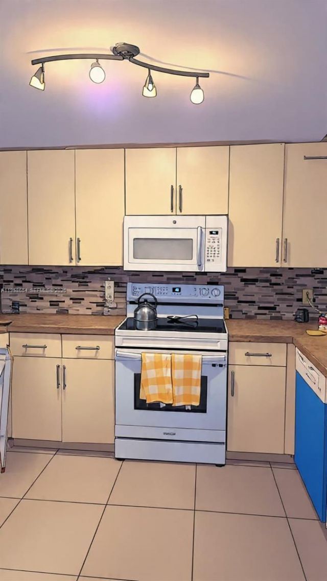 8801 Wiles Rd, Unit 208, Coral Springs, FL 33067 Photo