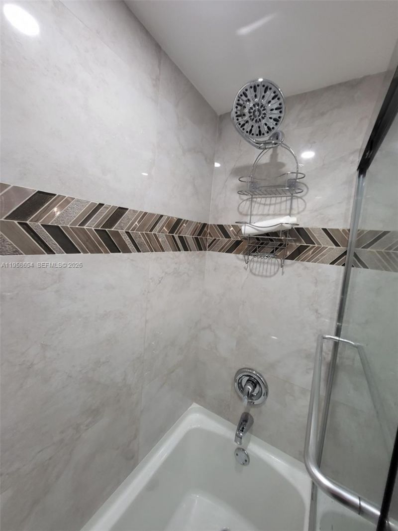 8801 Wiles Rd, Unit 208, Coral Springs, FL 33067 Photo