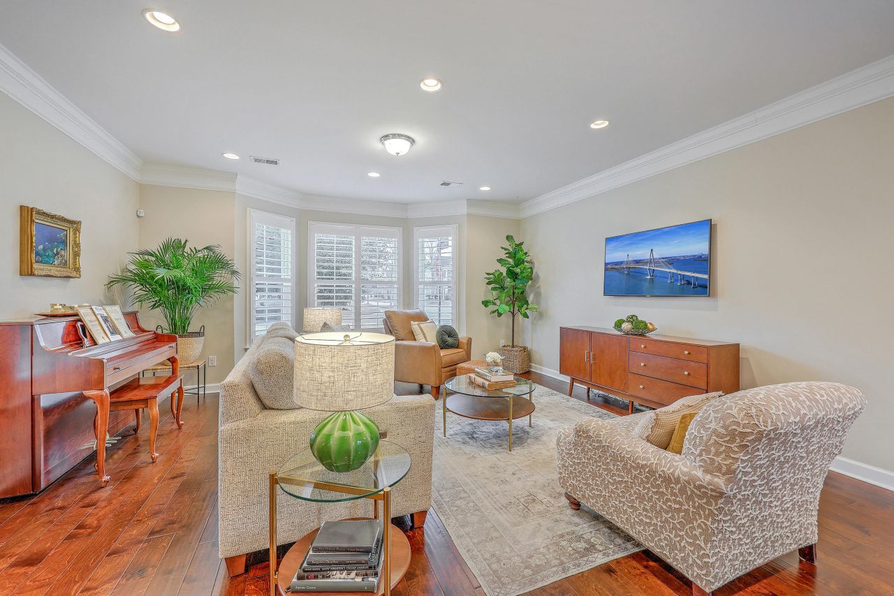 2353 Grandiflora Boulevard Photo 11