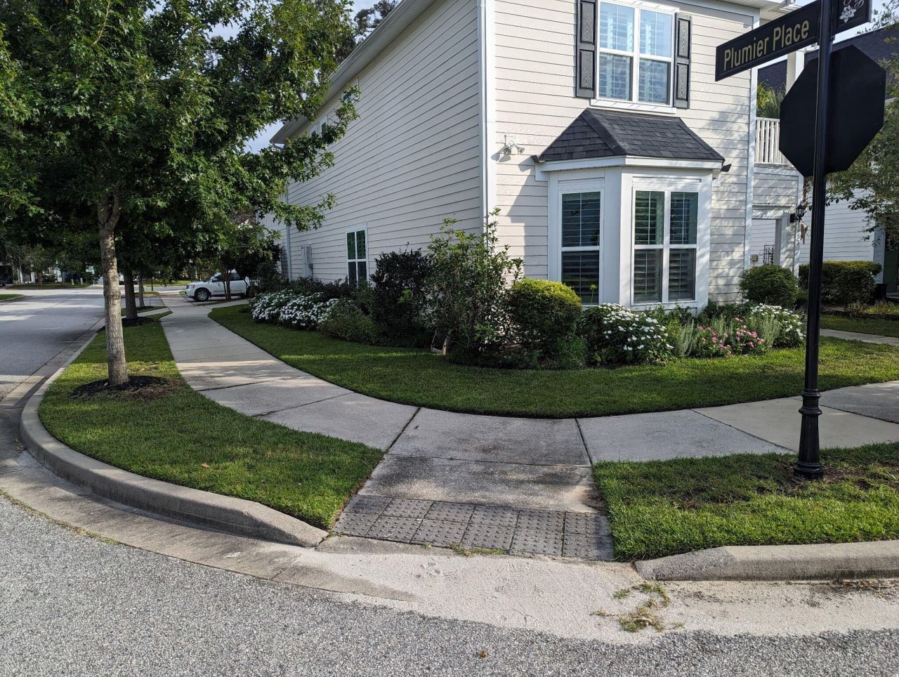 2353 Grandiflora Boulevard Photo 38