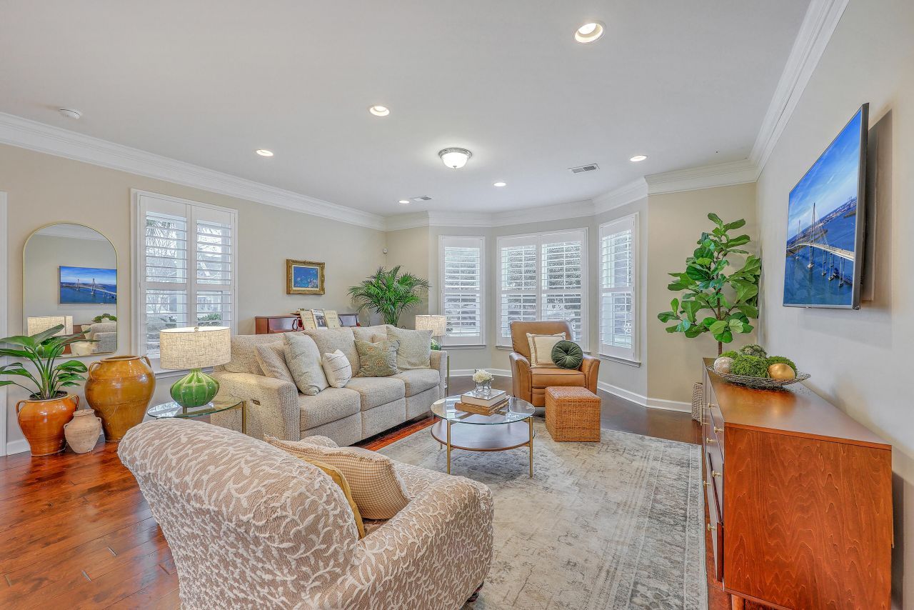 2353 Grandiflora Boulevard Photo 8