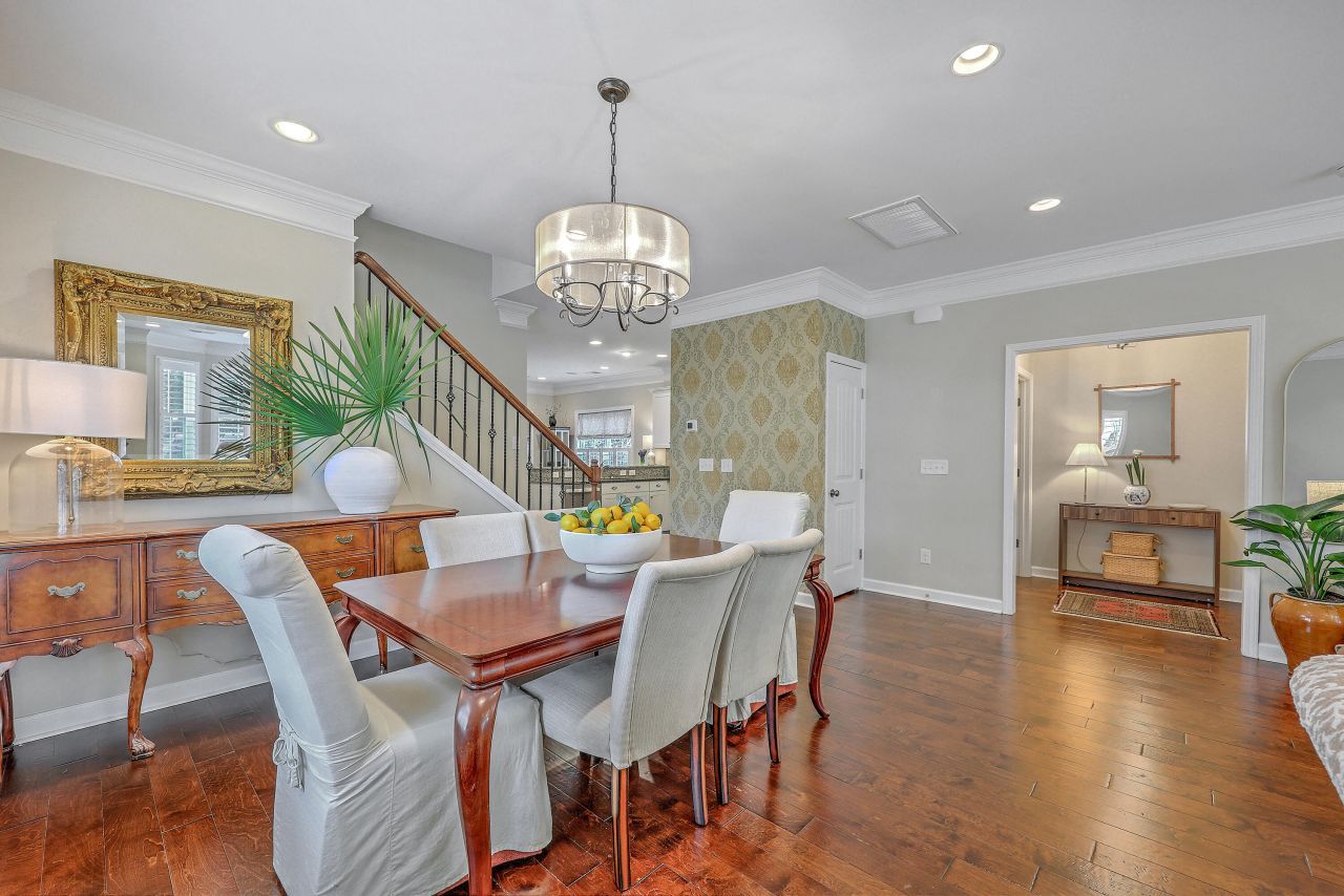 2353 Grandiflora Boulevard Photo 9