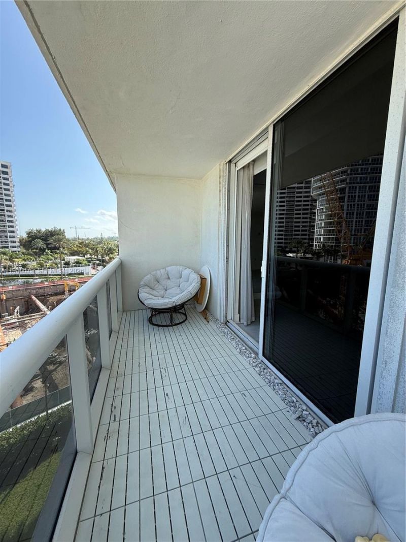 10275 Collins Ave, Unit 420, Bal Harbour, FL 33154 Photo