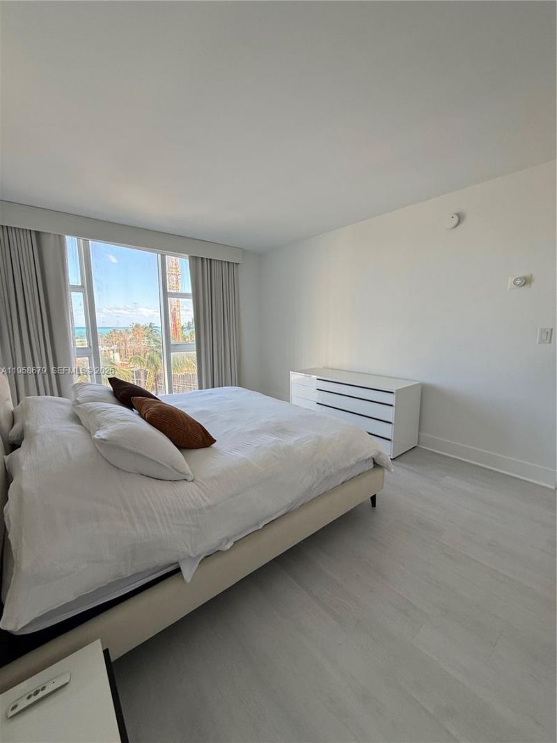 10275 Collins Ave, Unit 420, Bal Harbour, FL 33154 Photo