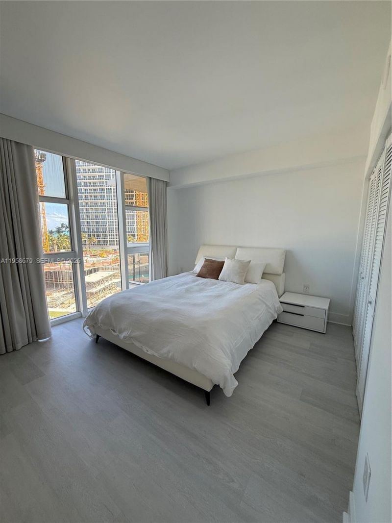 10275 Collins Ave, Unit 420, Bal Harbour, FL 33154 Photo