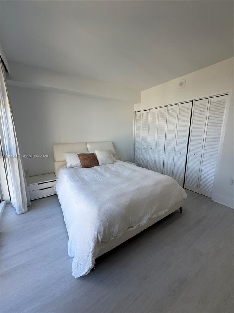 10275 Collins Ave, Unit 420, Bal Harbour, FL 33154 Photo