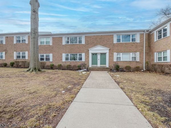 161 Evergreen Rd, Edison, NJ 08837