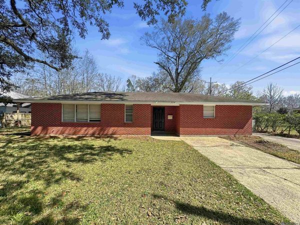 1634 Windsor Dr, Baton Rouge, LA 70815