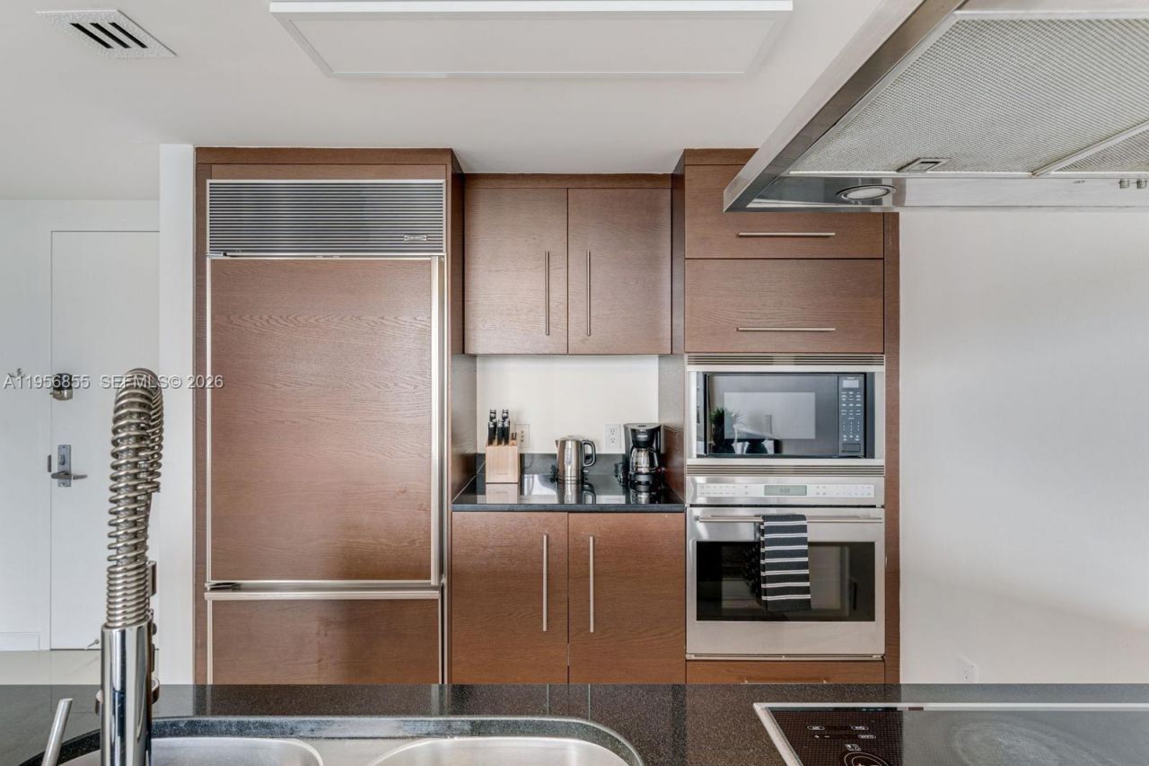 485 Brickell Ave, Unit 4706, Miami, FL 33131 Photo