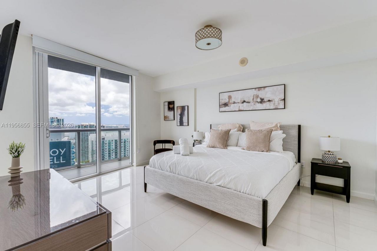485 Brickell Ave, Unit 4706, Miami, FL 33131 Photo