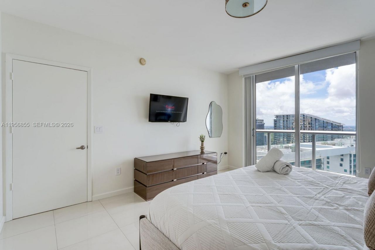 485 Brickell Ave, Unit 4706, Miami, FL 33131 Photo