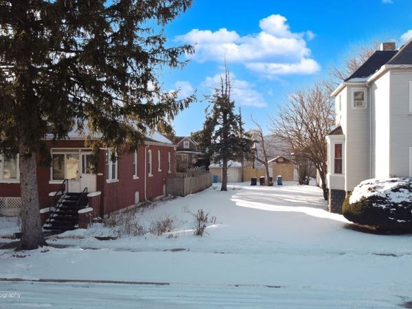 9318 S Cregier Avenue, Chicago, IL 60617